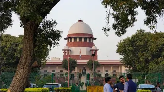 The Supreme Court said Article 200 of the Constitu 1682363704012
